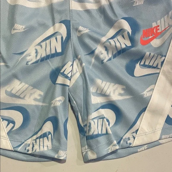 NEW! Nike 2-piece t-shirt and Nike logo shorts set. Size 7. BOYS. - Picture 3 of 9